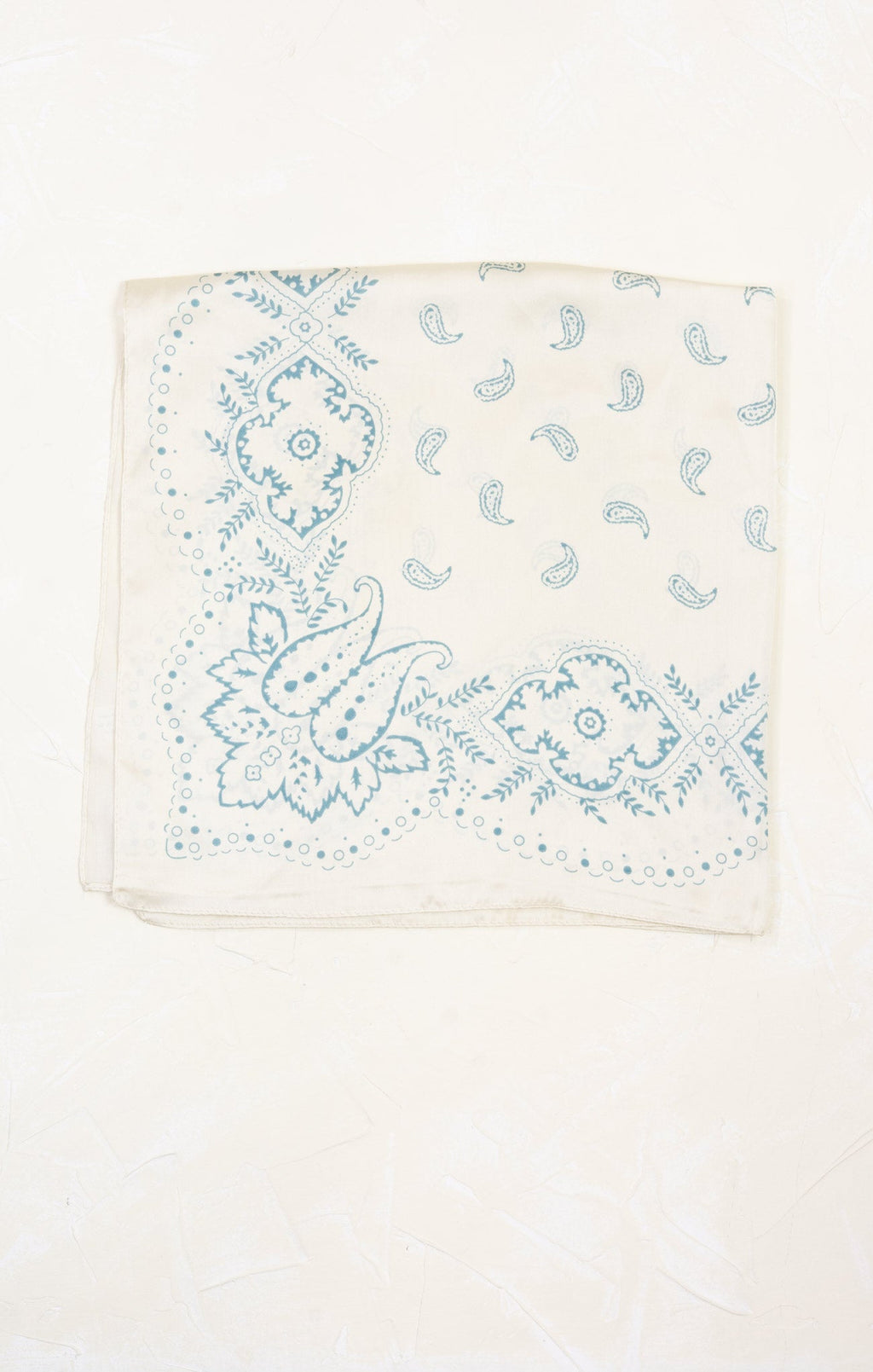 ‌Lightweight White Patterned Handkerchief‌