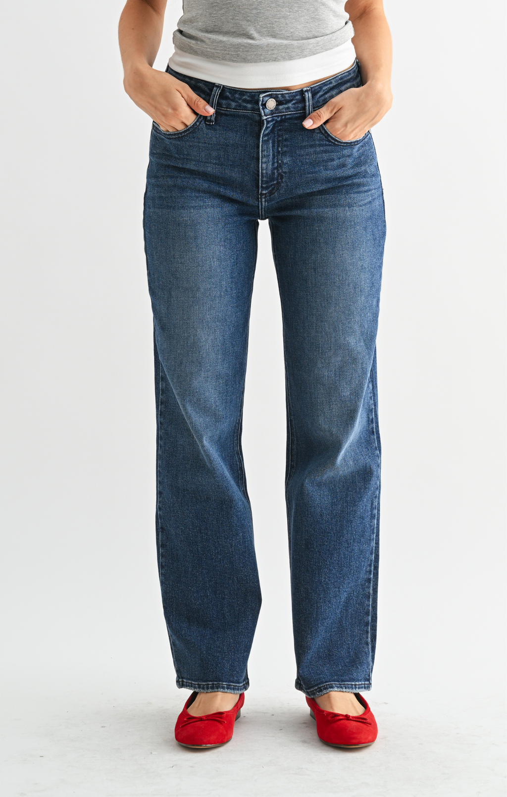 Free Move Mid-Rise Jeans