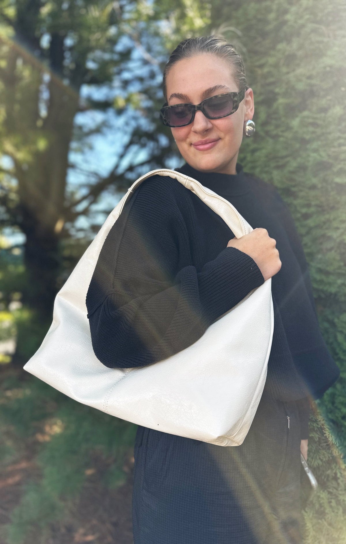 RoomyCarefree Everyday Bag