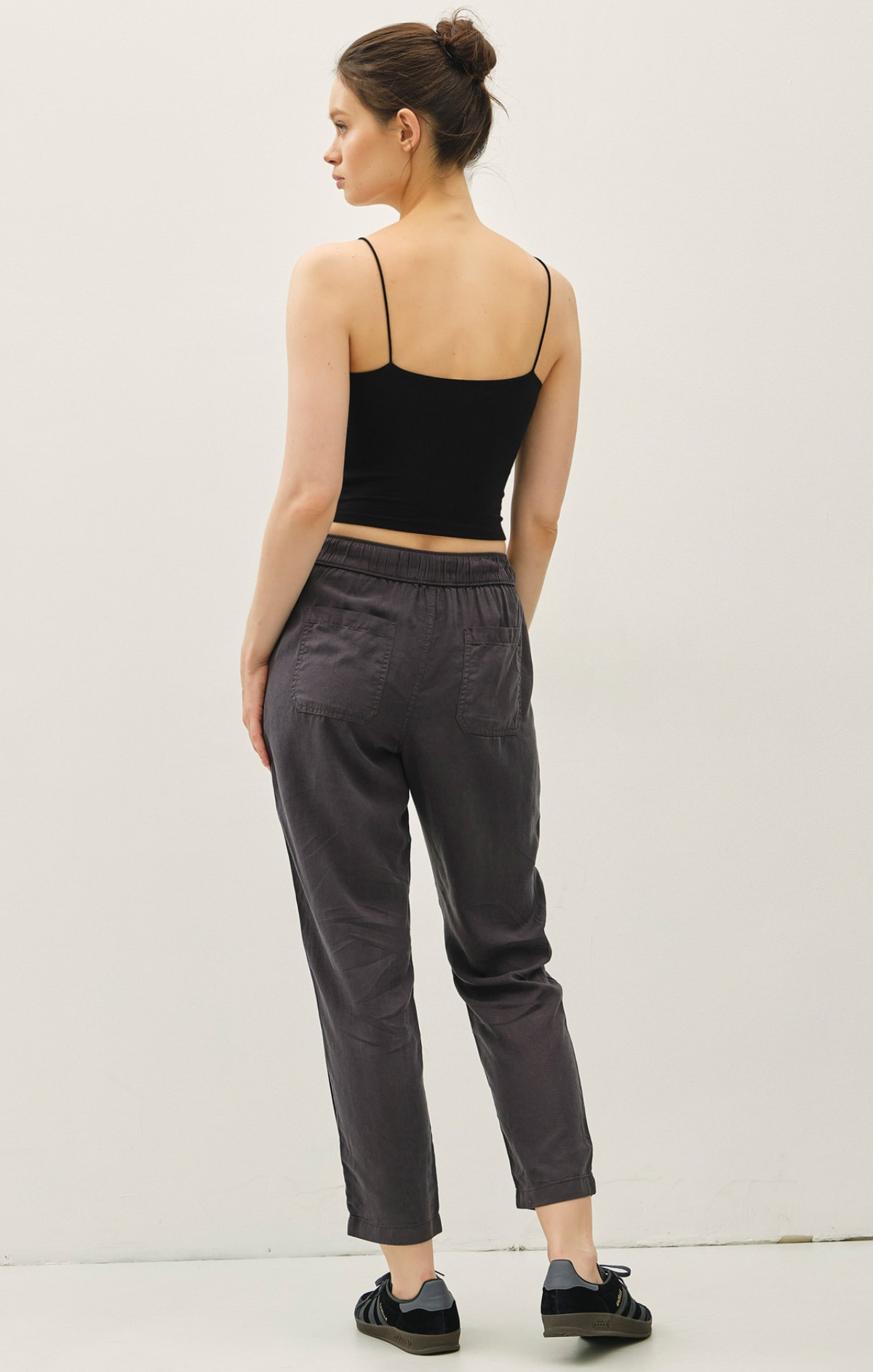 Carefree Office Head-turn Pants