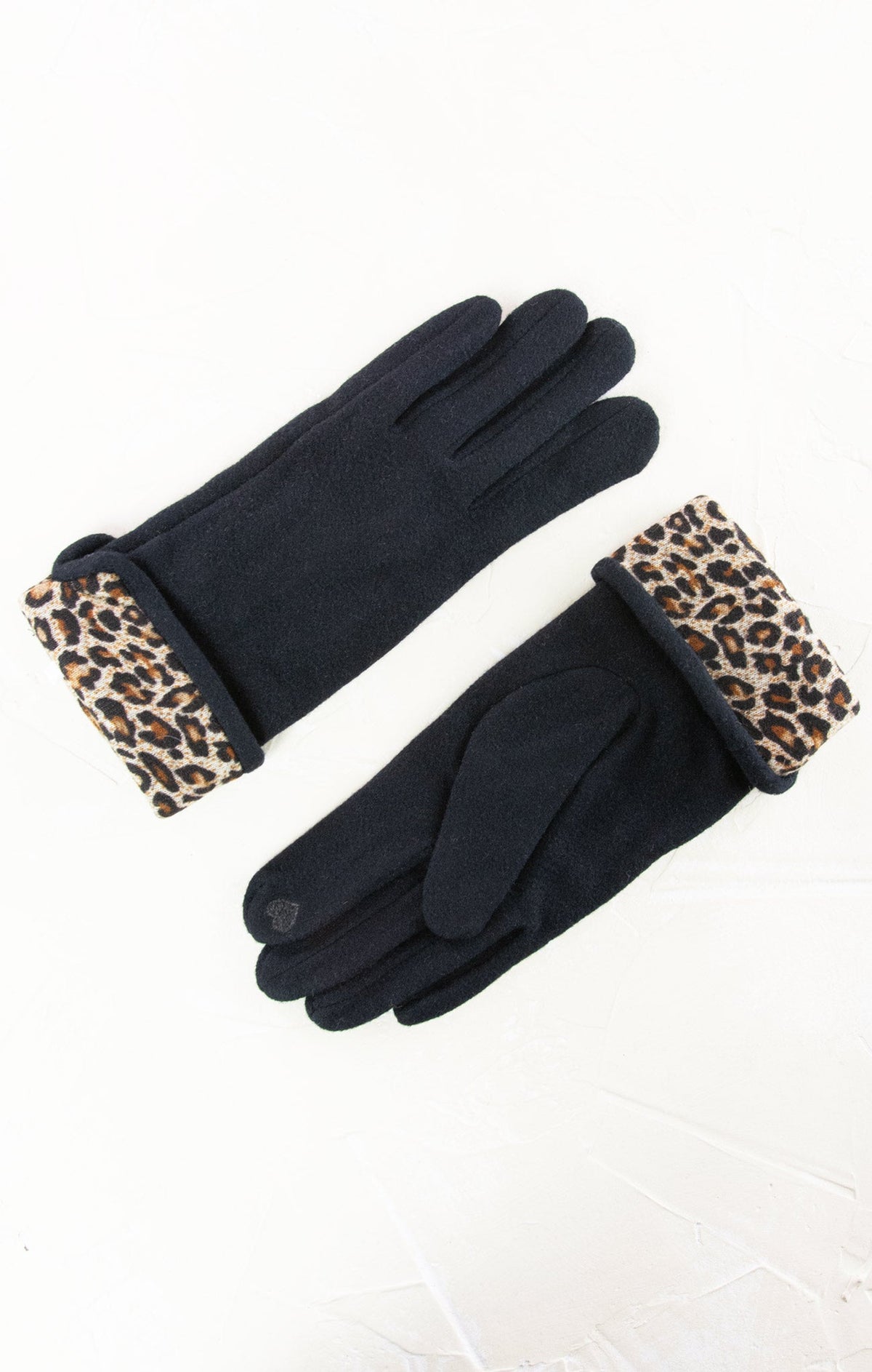 Soft Leopard-Trimmed Gloves