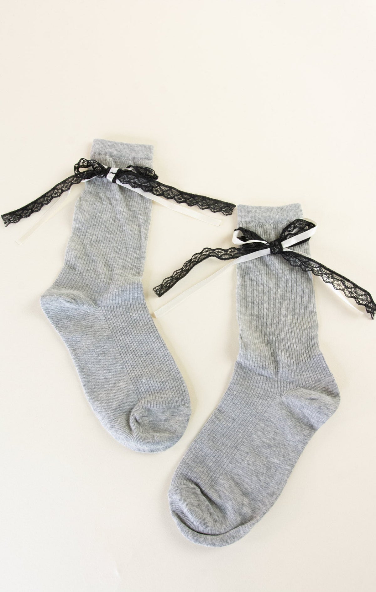 Sweet Bow Accent Socks