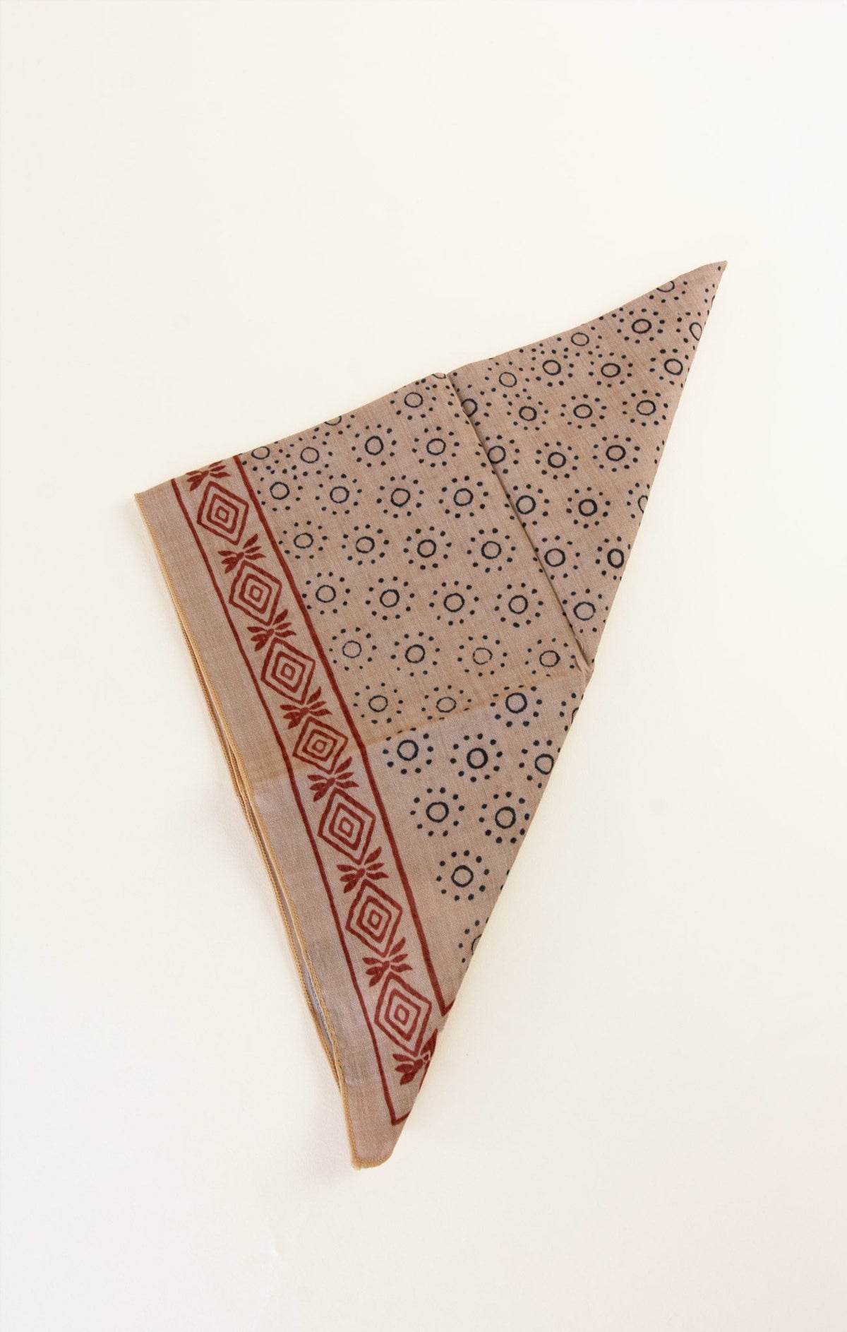 Lightweight Triangle Neck Scarf